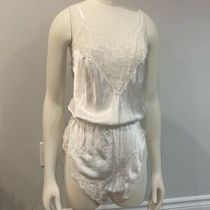 Vintage med white teddy Barbizon white satiny Lacey detail adjustable straps
